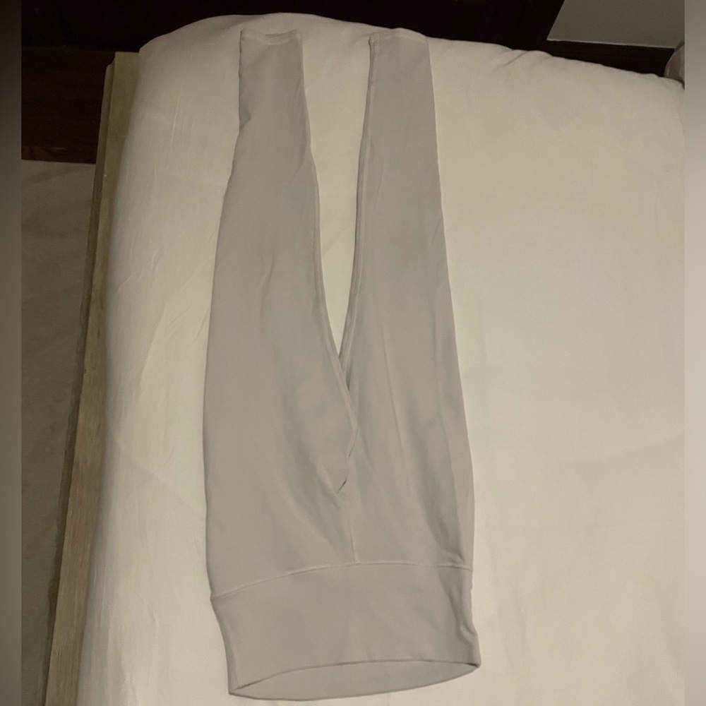 white alo leggings! mild discoloration